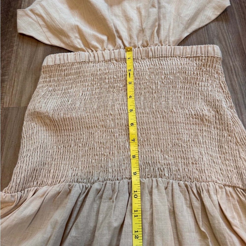 Sleeveless Cream Maxi Dress with Cutout Waist - Picture 9 of 16